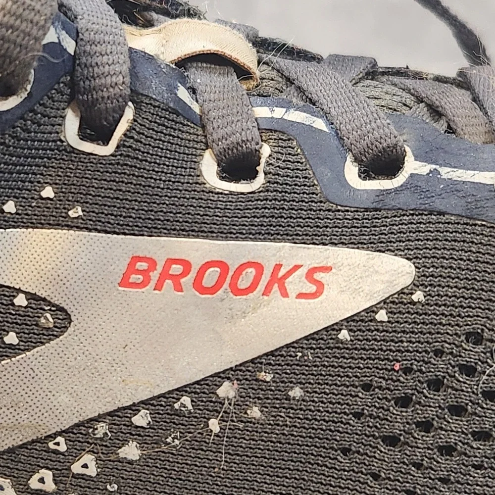 Brooks Shoes Mens 9.5 Wide 2E Black Adrenaline GTS 22 Running Sneaker